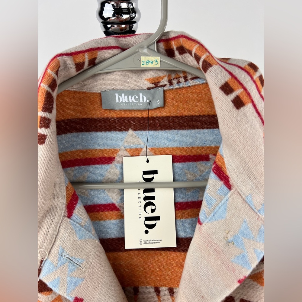 💚 2883. Western/Native Printed Shacket - Picture 6 of 7